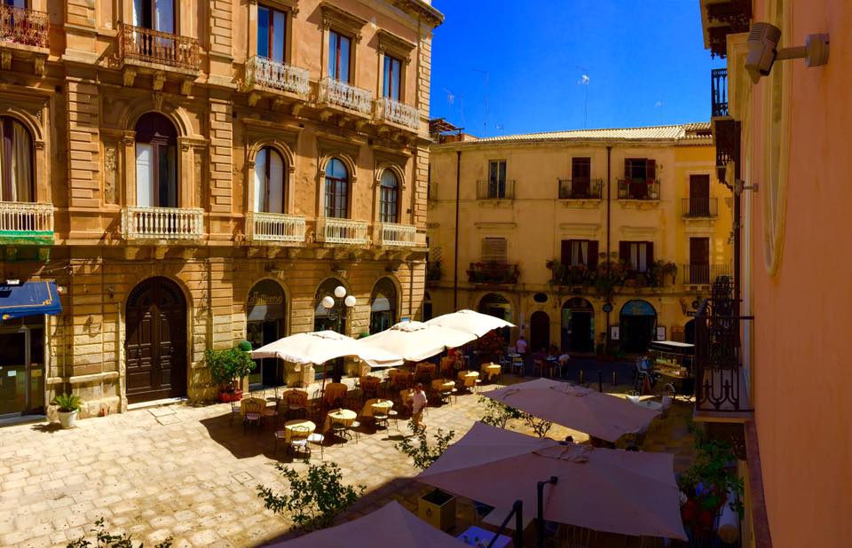 What to do in Ortigia, Sicily in 24 hours ortigia sicily travel guide italy italia sicilia syracuse siracusa