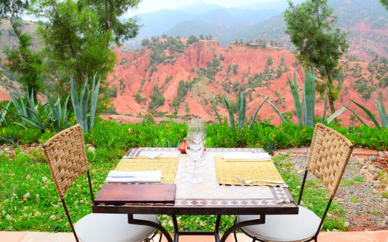 i-escape complementary wine_travel guide_travel_kasbah bab ourika_ourika valley_where to stay in morocco_best of morocco_africa_luxury experience_lunch_outdoor_red mountains_nature copy