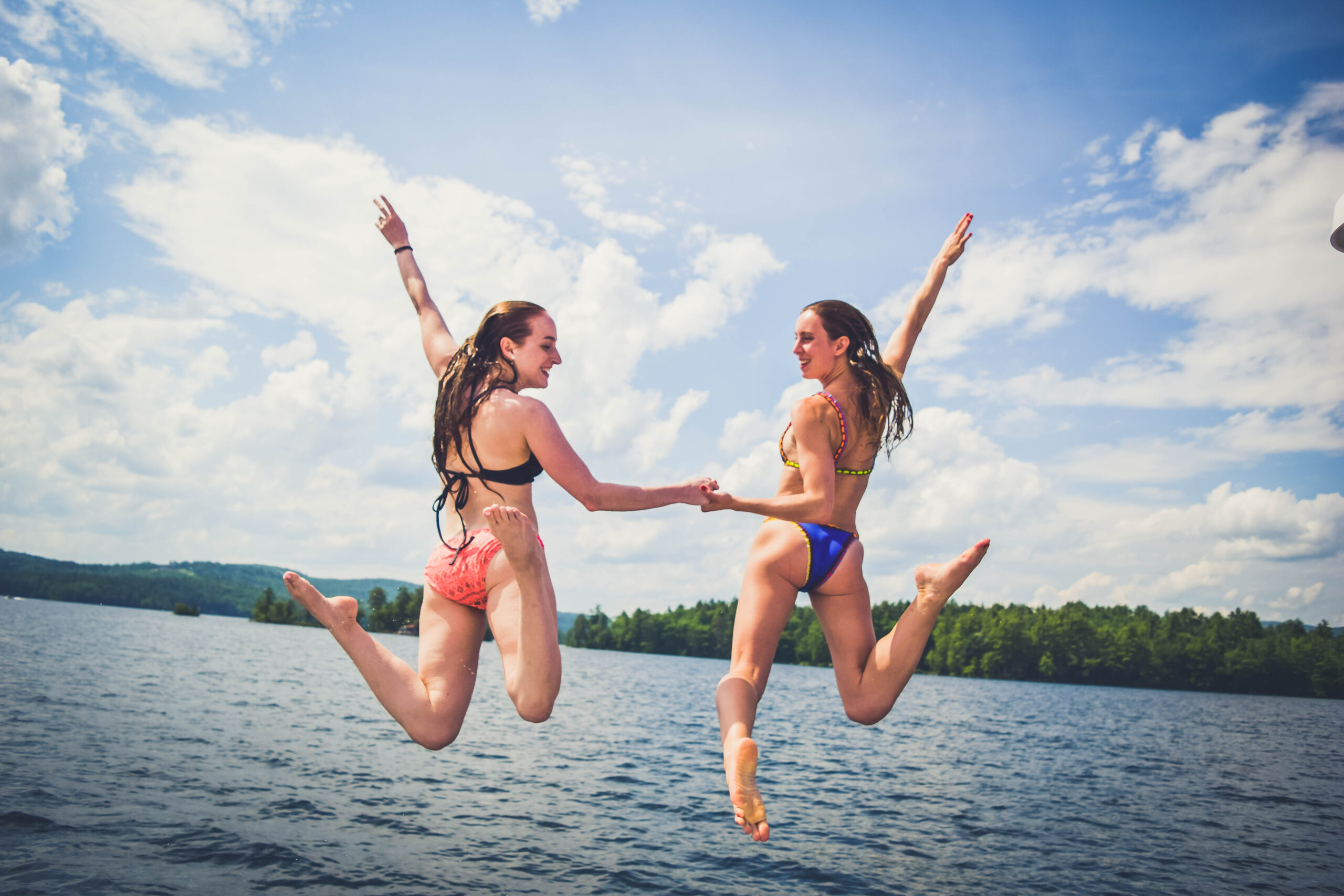 Lake Winnipesaukee_New Hampshire_Travel Guide_What to do_What to See_kiini_bikini_fit_girl_photography_fashion blogger_travel blogger_boat_fun_jump_vacation_summer