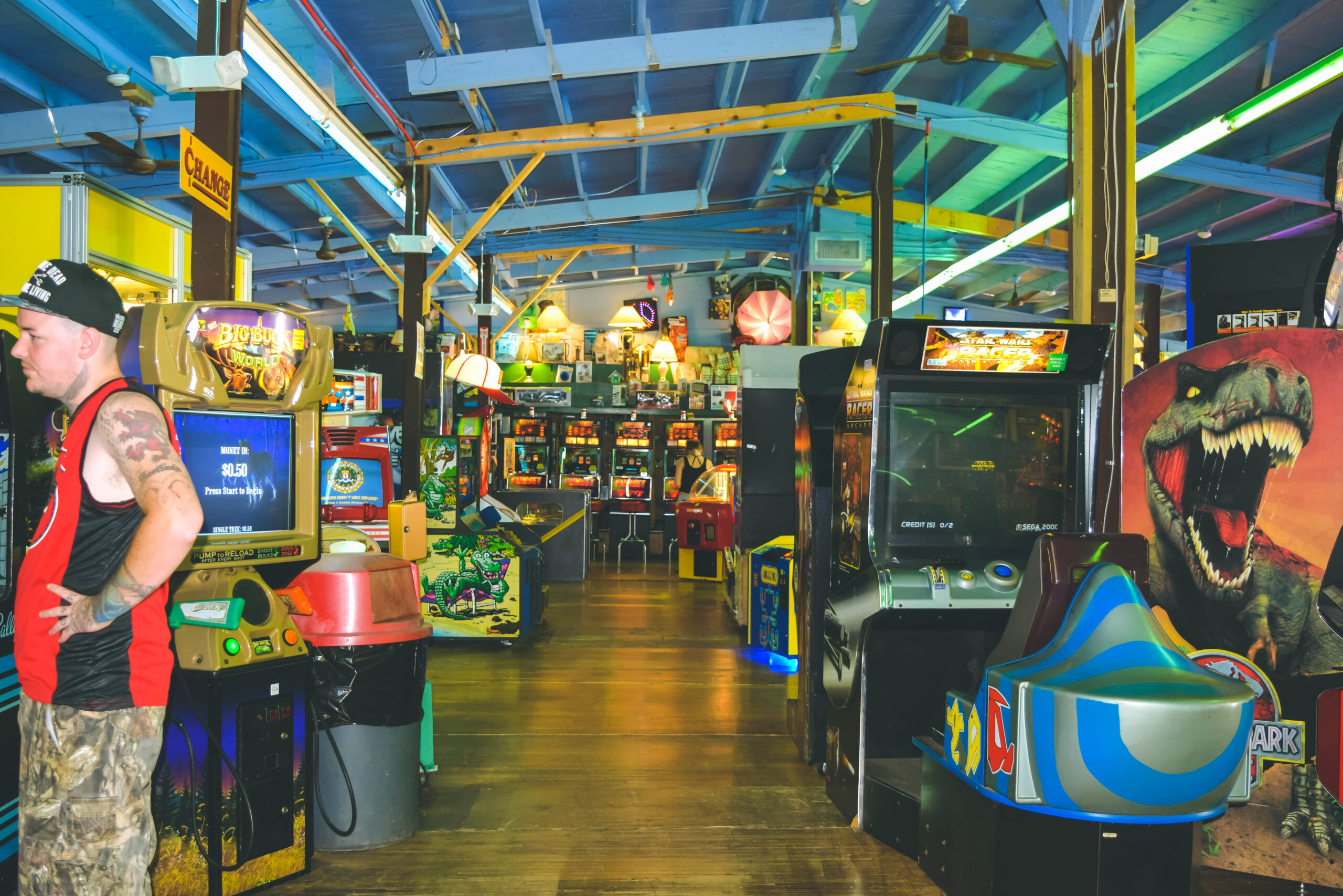 Lake Winnipesaukee_New Hampshire_Travel Guide_What to do_What to See_meredith_weirs beach_winnipesaukee pier_vintage_oldschool_cute_town_lakeside avenue_main street_arcade_games_half moon