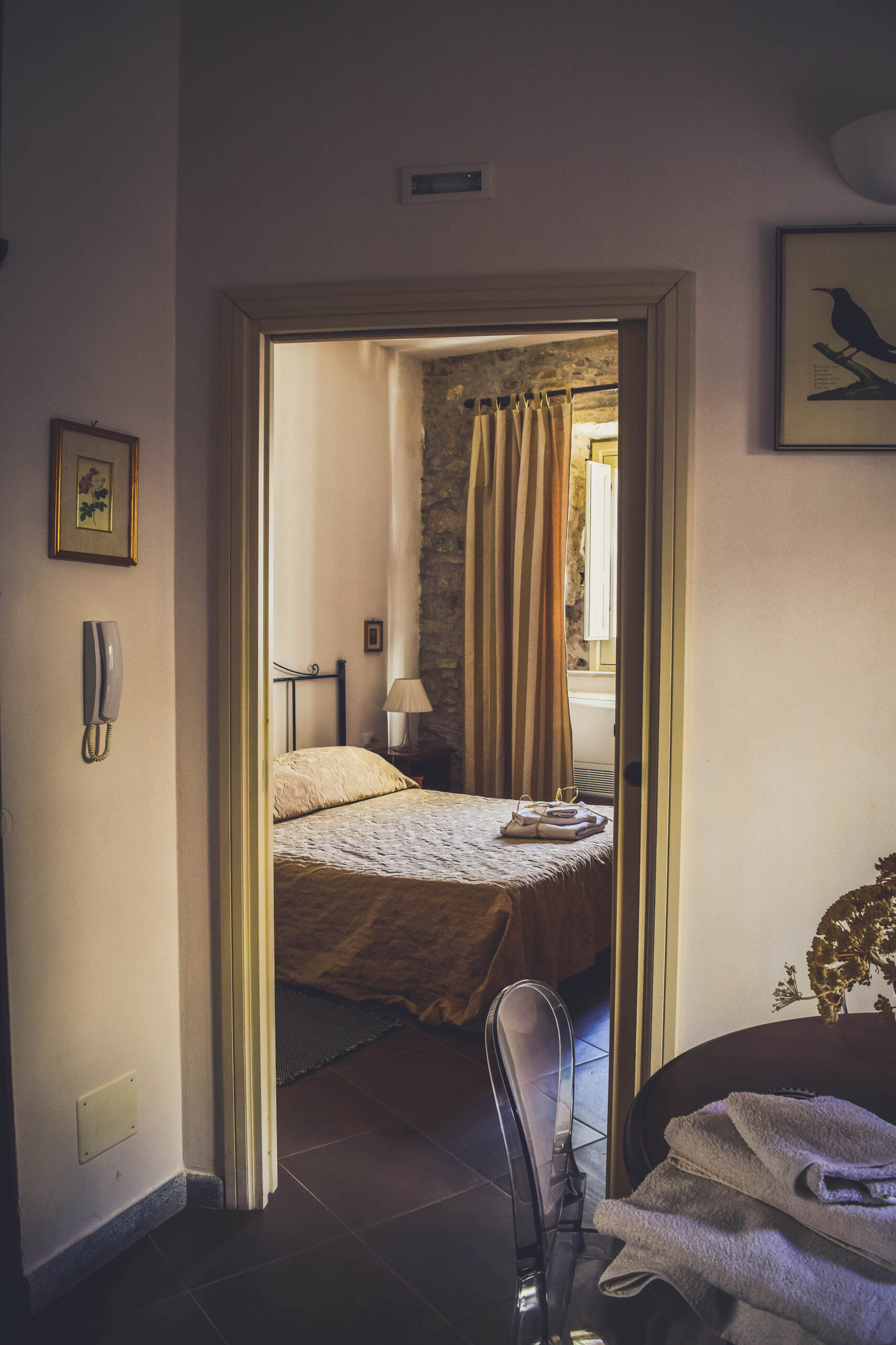 Where to Stay in SIcily Erice Pietre Antiche Apartments Mountain Italia Review Airbnb bed and breakfast rare jewel best place to stay svadore
