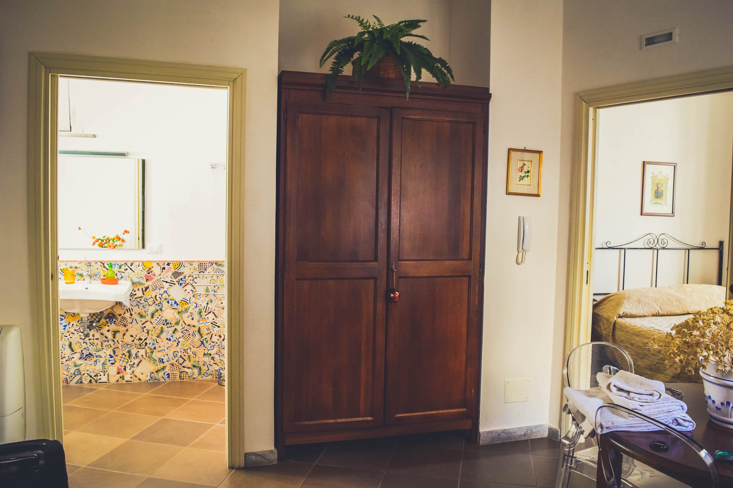 Where to Stay in SIcily Erice Pietre Antiche Apartments Mountain Italia Review Airbnb bed and breakfast rare jewel best place to stay svadore