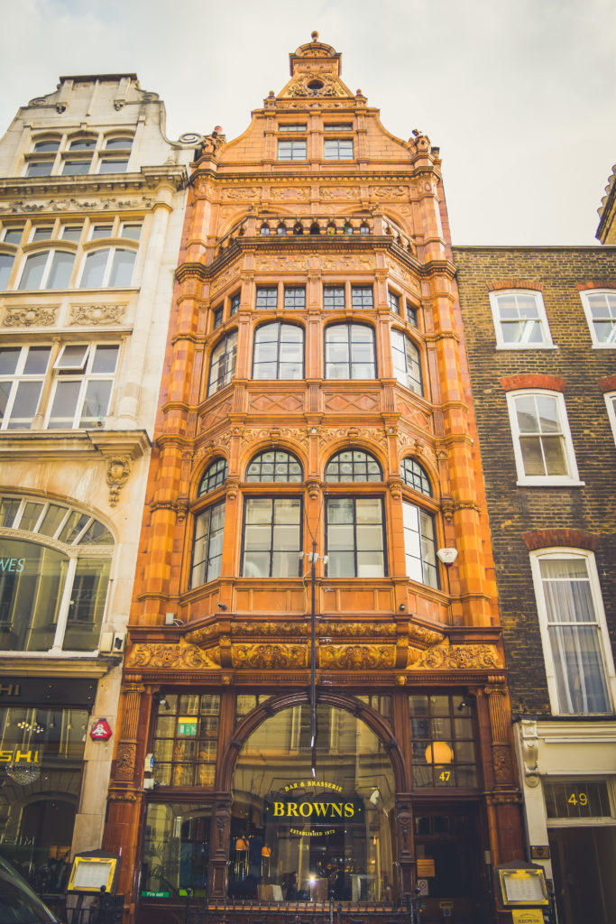 Mayfair Travel guide to london uk blog what to do what to see where to go 3 days-7-2
Soho London streets with coffee shops and pubs.
