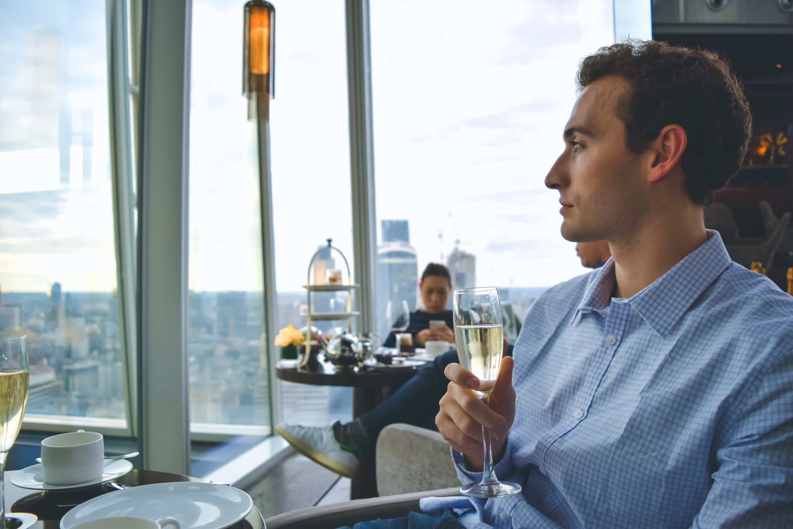 aqua shard champagne afternoon tea Travel guide to london uk blog what to do what to see where to go 3 days-19