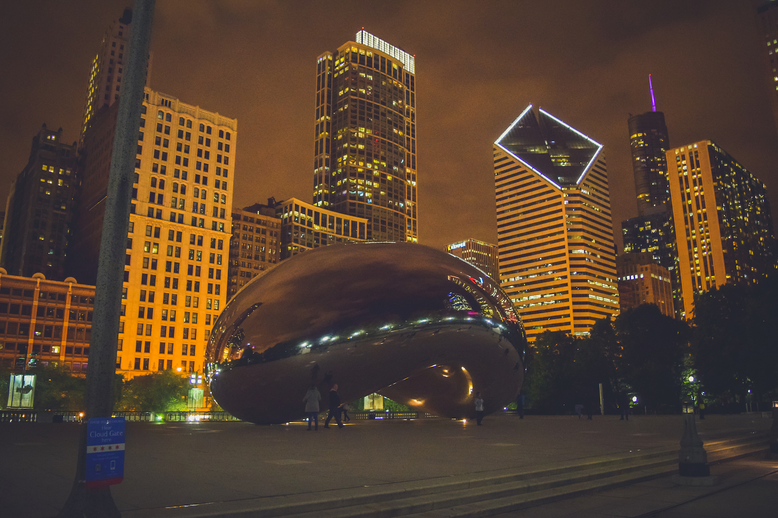 Top 8 Places To Explore In Chicago At Night John Hancock Center Signature Lounge at 96th Travel guide to chicago illinois blog what to do what to see where to go 3 days-100