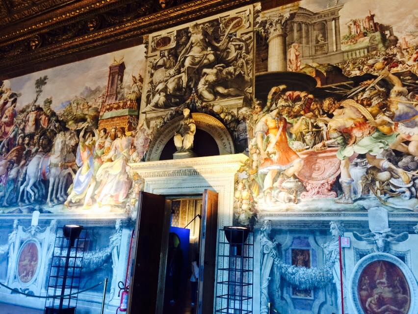 How To Travel In Italy- 2 Days In Florence palazzo pitti artwork