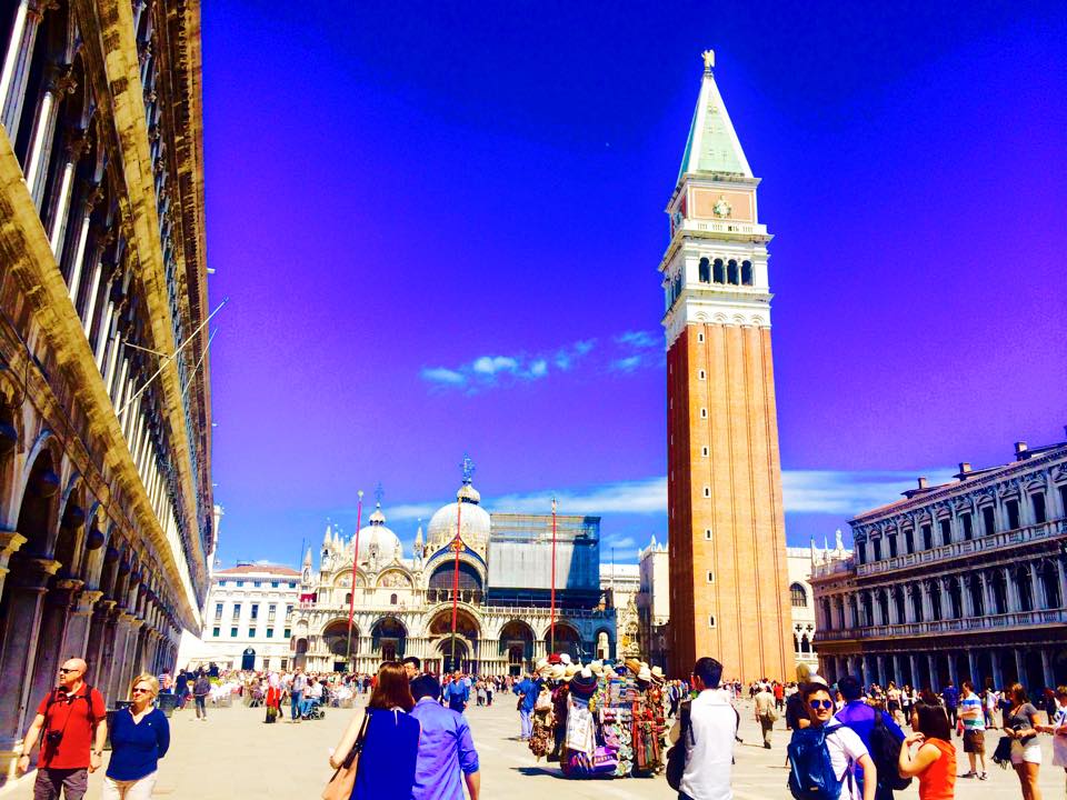 How To Travel In Italy- 24 Hours In Venice On A Budget piazza san marco st. mark's square palazzo basilica san marco torre travel blog photography SVADORE venezia campanile di san marco