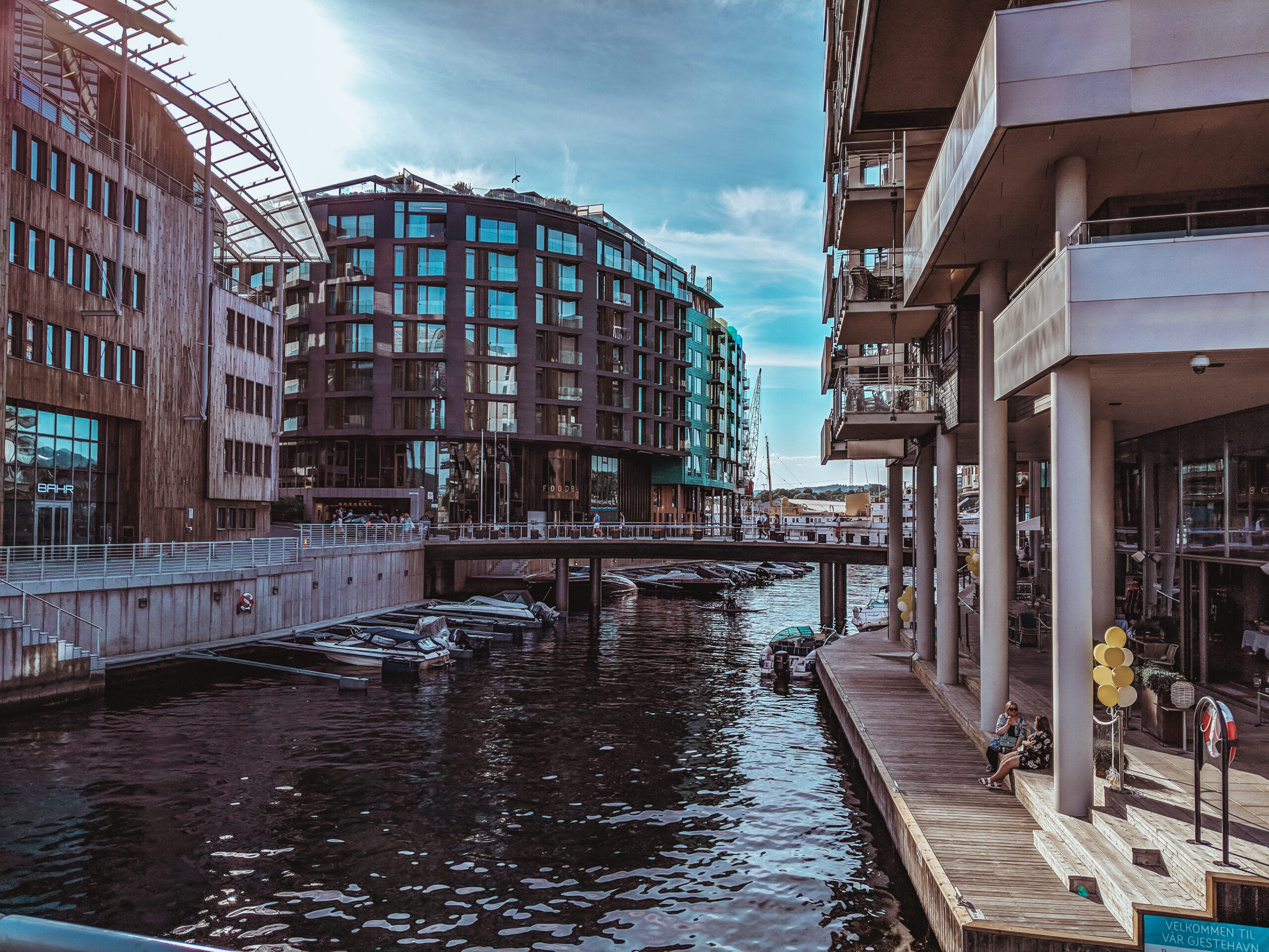 How-To-Travel-In-Norway-24-Hours-In-Oslo-On-A-Budget-travel-blog-svadore Top Things to Do in One Day in Oslo in May Tjvvuholmen