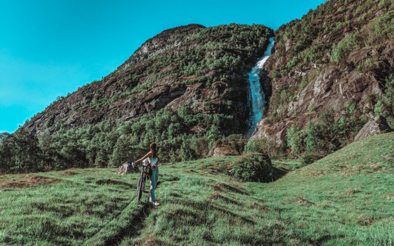 A Guide on What to Do in Aurland & Aurlandsfjord Turlifossen