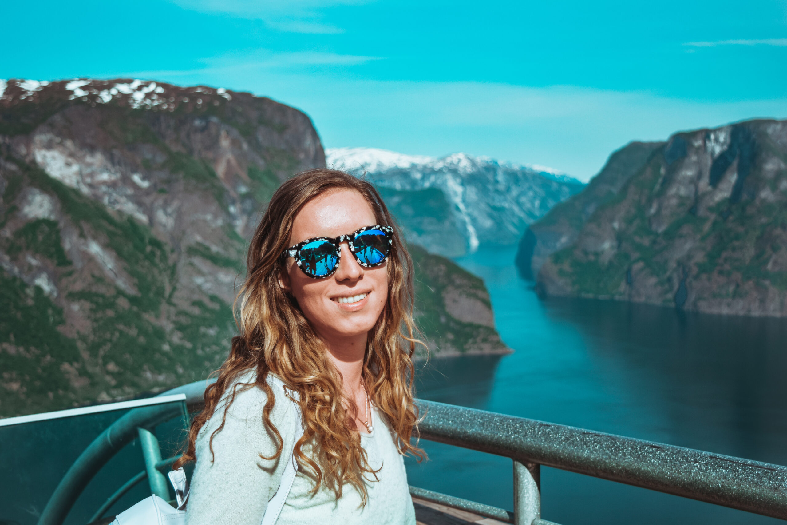 A Guide on What to Do in Aurland & Aurlandsfjord Stegastein Viewpoint