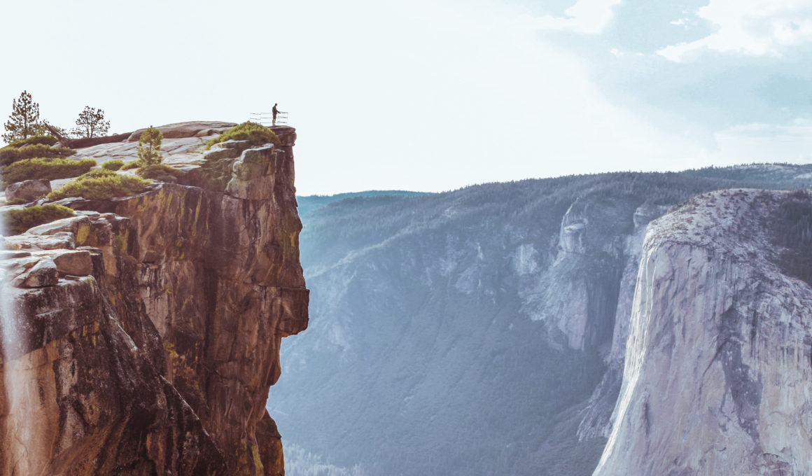 A Short and Easy Hike in Yosemite: Taft Point Yosemite Sentinel Dome Taft Point Travel Guide California Road trip SVADORE travel blog-1-13