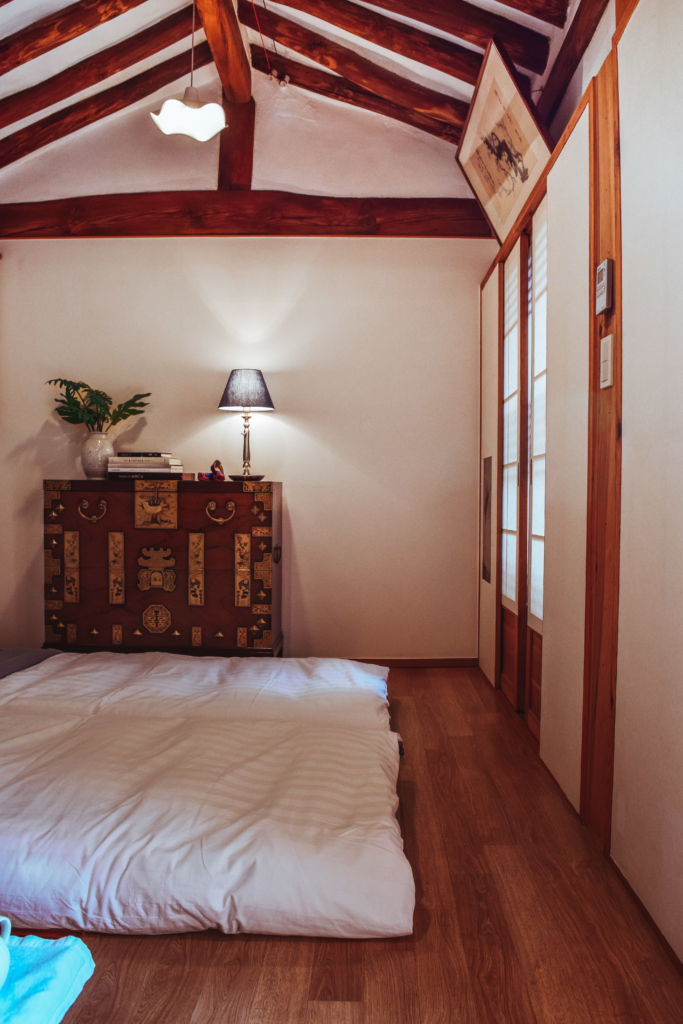 Cheong Yeon Jae: Stay in Bukchon Hanok Village, Seoul cheong yeon jae bukchon hanok village seoul south korea where to stay asia travel guide svadore 3