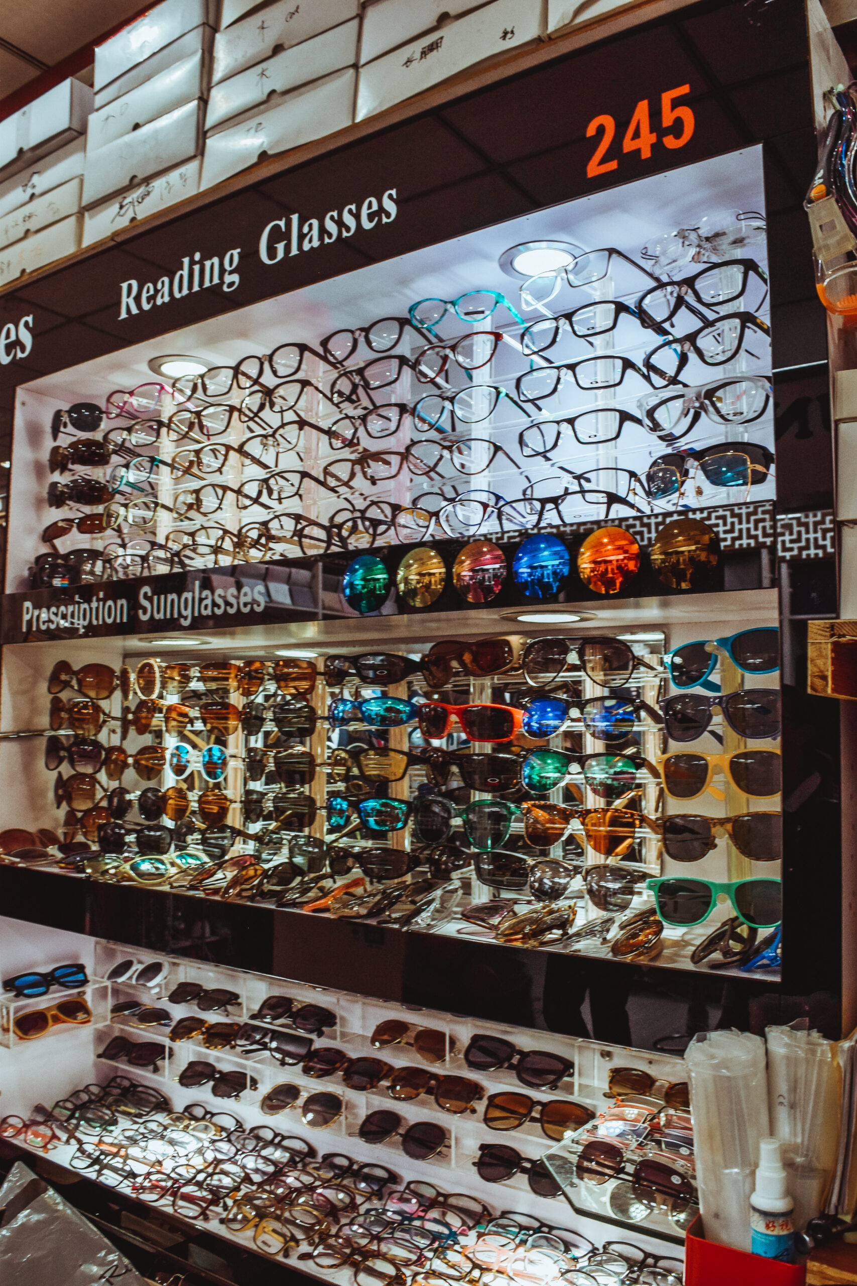 Shopping in Shanghai: Best Shops at The Fabric Market Shopping in Shanghai- The 3 Best Stalls at The Fabric Market asia china shanghai fashion leather jackets gloves eyewear sunglasses eyeglasses fake counterfeit best shopping-1-5