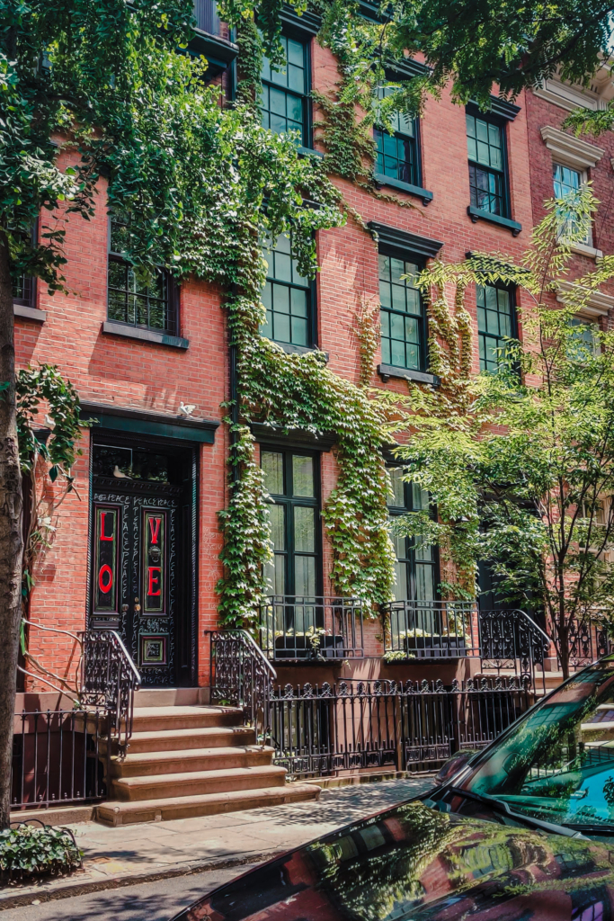 8 Things to do in West Village, New York What to do in Greenwich Village NYC New york city manhattan travel guide SVADORE travel blog-1 brownstones love