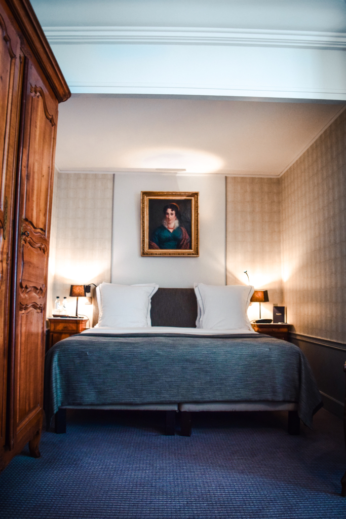 Modernity and rich history go hand in hand at the historical Hotel Mansart. The perfect place for a peaceful retreat or long-term stay in the first arrondissement.