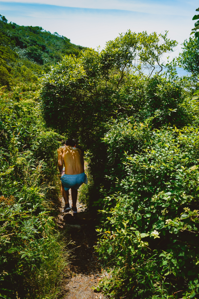Vail Beach: The Beach Hidden Behind Mohegan Bluffs