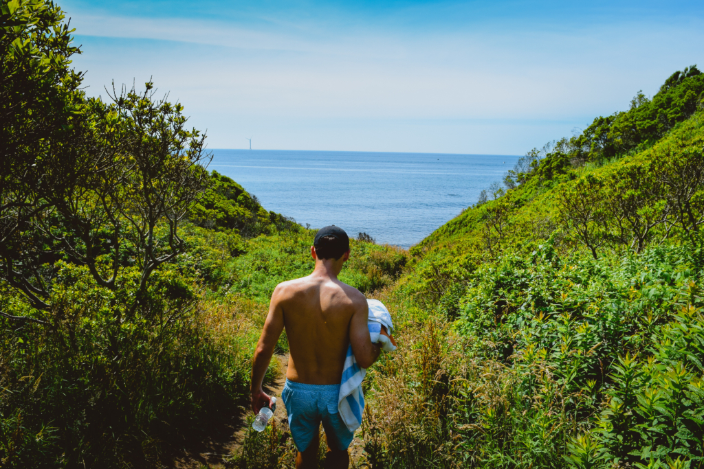 Vail Beach: The Beach Hidden Behind Mohegan Bluffs