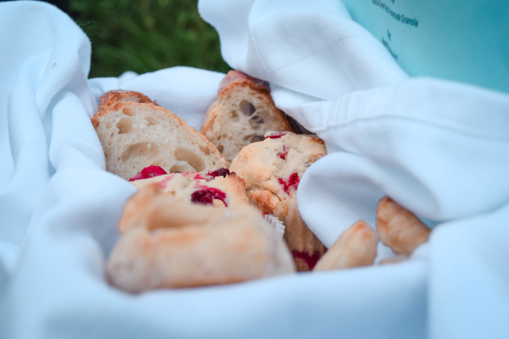 Places to Stay in Martha's Vineyard: Nobnocket Boutique Inn martha's vineyard vineyard haven mv hotels cape cod luxury svadore travel blog