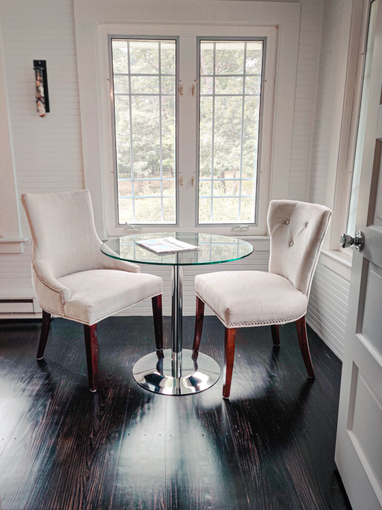 Places to Stay in Martha's Vineyard: Nobnocket Boutique Inn martha's vineyard vineyard haven mv hotels cape cod luxury svadore travel blog