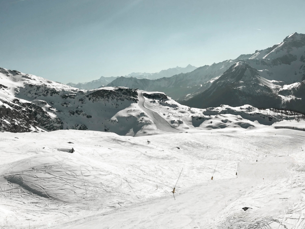 Skiing the Italian Alps with Ski Itineraries in March alagna monte rosa