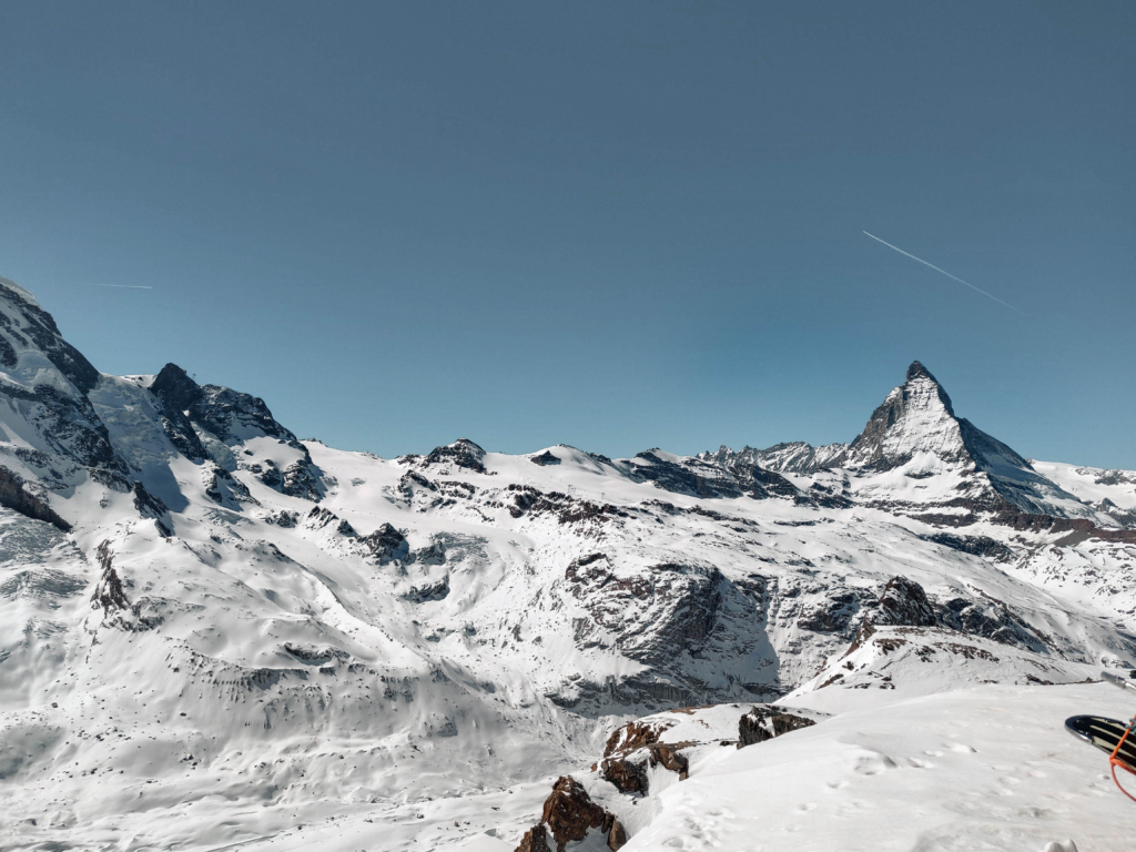 Skiing the Swiss Alps from Italy to Switzerland with ski itineraries matterhorn cervinia zermatt