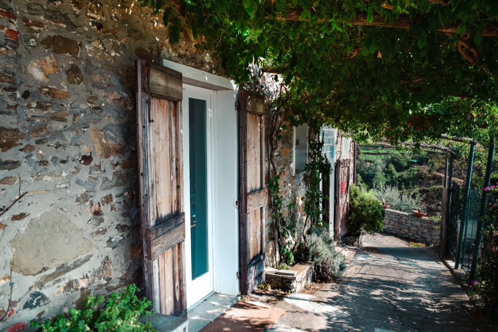 Where to Stay Cinque Terre: La Sosta di Ottone III chiesanuova levanto boutique hotel experience UNESCO winery michelin-starred
