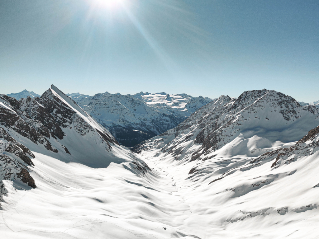 Ski Courmayeur, Italy: A Resort Guide for All Levels arp black nero