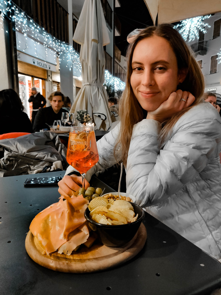 6 Courmayeur Best Bars for Aperitivo and Après-ski le dahu Courmayeur: A 3 Day Travel Guide to the Italian Ski Resort