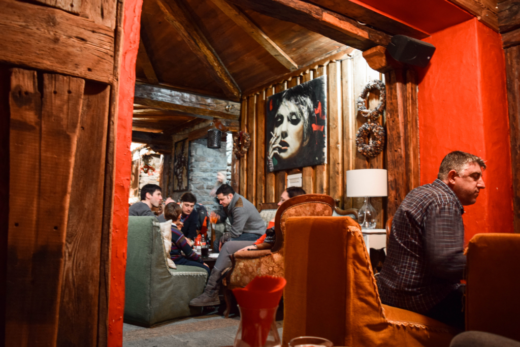 6 Courmayeur Best Bars for Aperitivo and Après-ski cafe roma bar roma