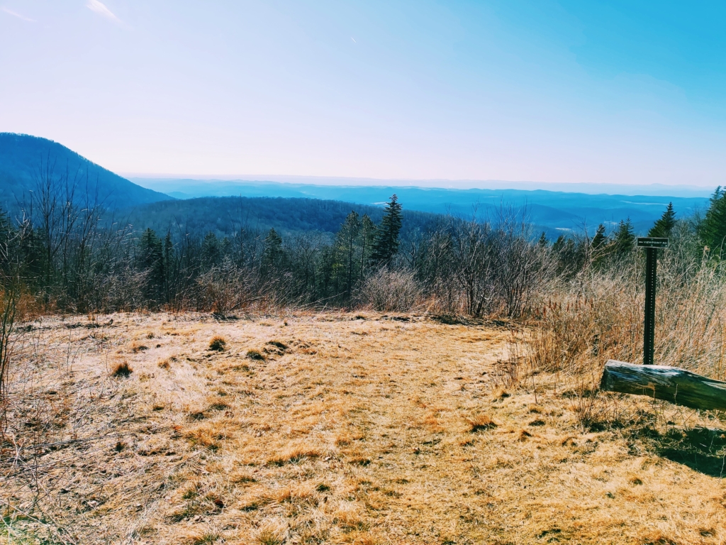 Social Distancing Outdoors, The Right Way coronavirus covid-19