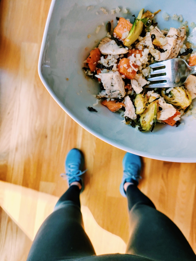 Stepping Up My Stay At Home Game: 4 Meals I Made this Week diy copycat chopt sweetgreen harvest bowl