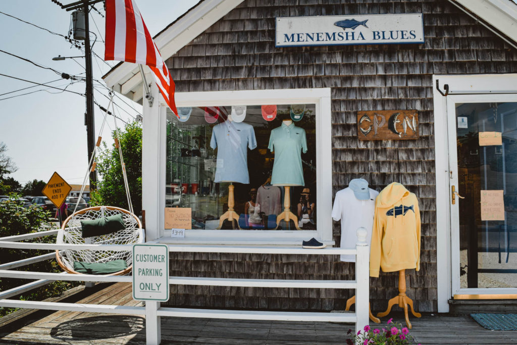 An Afternoon in Menemsha, Martha's Vineyard the galley travel guide travel blog svadore what to do fishing village boutique stores menemsha blues