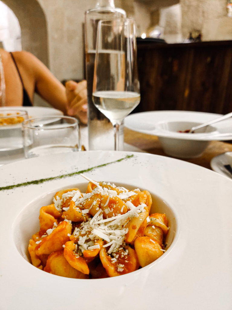 Where to Eat in Matera: La Lopa basilicata restaurant ristorante movie room pasta della domenica sunday homemade spumante candle meteoron svadore