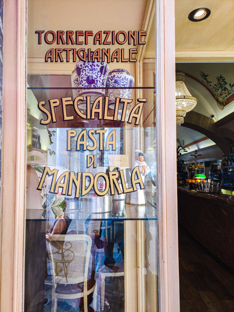 My First Time Having A Caffè Leccese and Pasticciotto in Nardò, Salento caffe parisi nardo puglia local food and drink coffee apulian svadore travel blog travel guide food what to eat