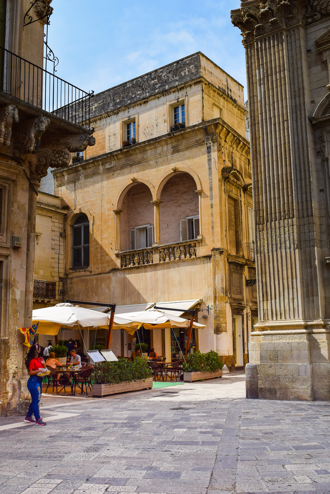 7 Things to Do in Lecce, Italy: A Lesser-Known Travel Guide svadore travel blog via vittorio emanuelle ii