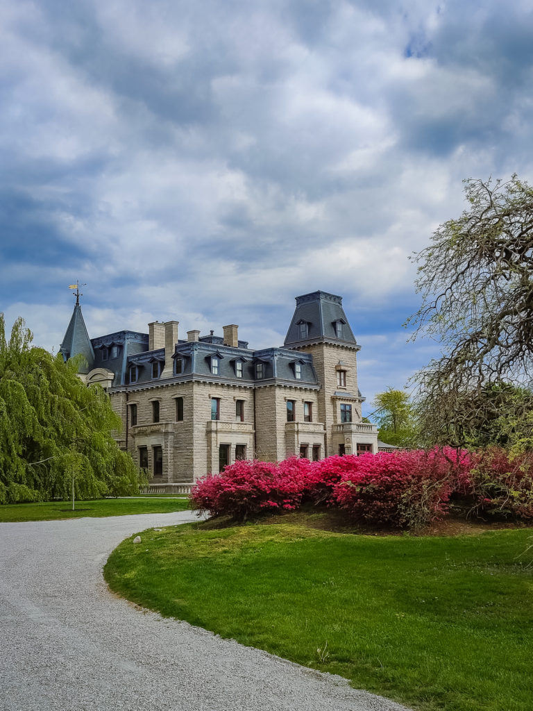 Explore Newport Mansions (AKA "Summer Cottages") in Rhode Island bellevue ave ocean drive vanderbilt the breakers