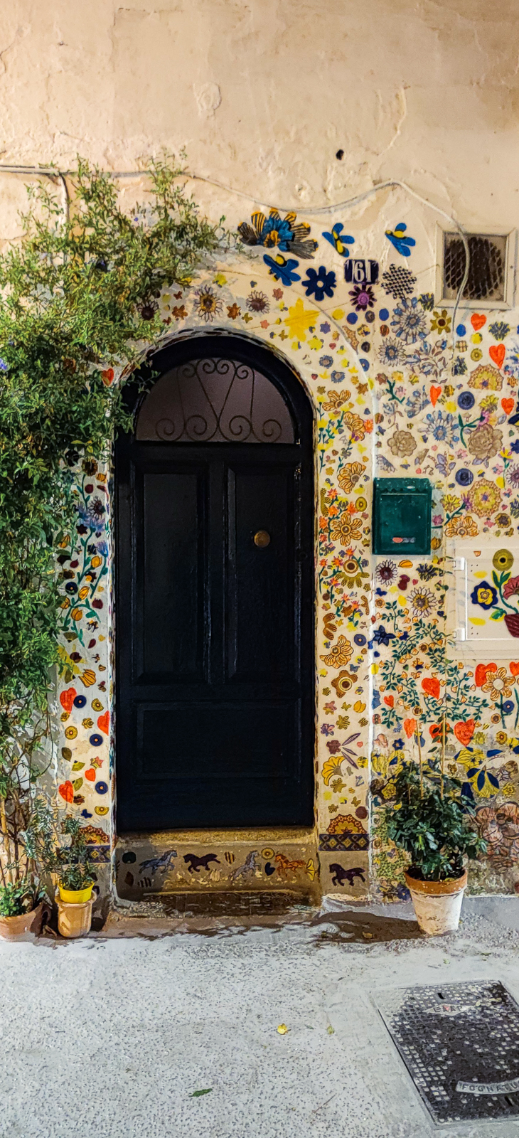 visit grottaglie the ceramic capital of puglia itria valley cibo mangiare trattoria la capasa osteria what to do where to eat pottery