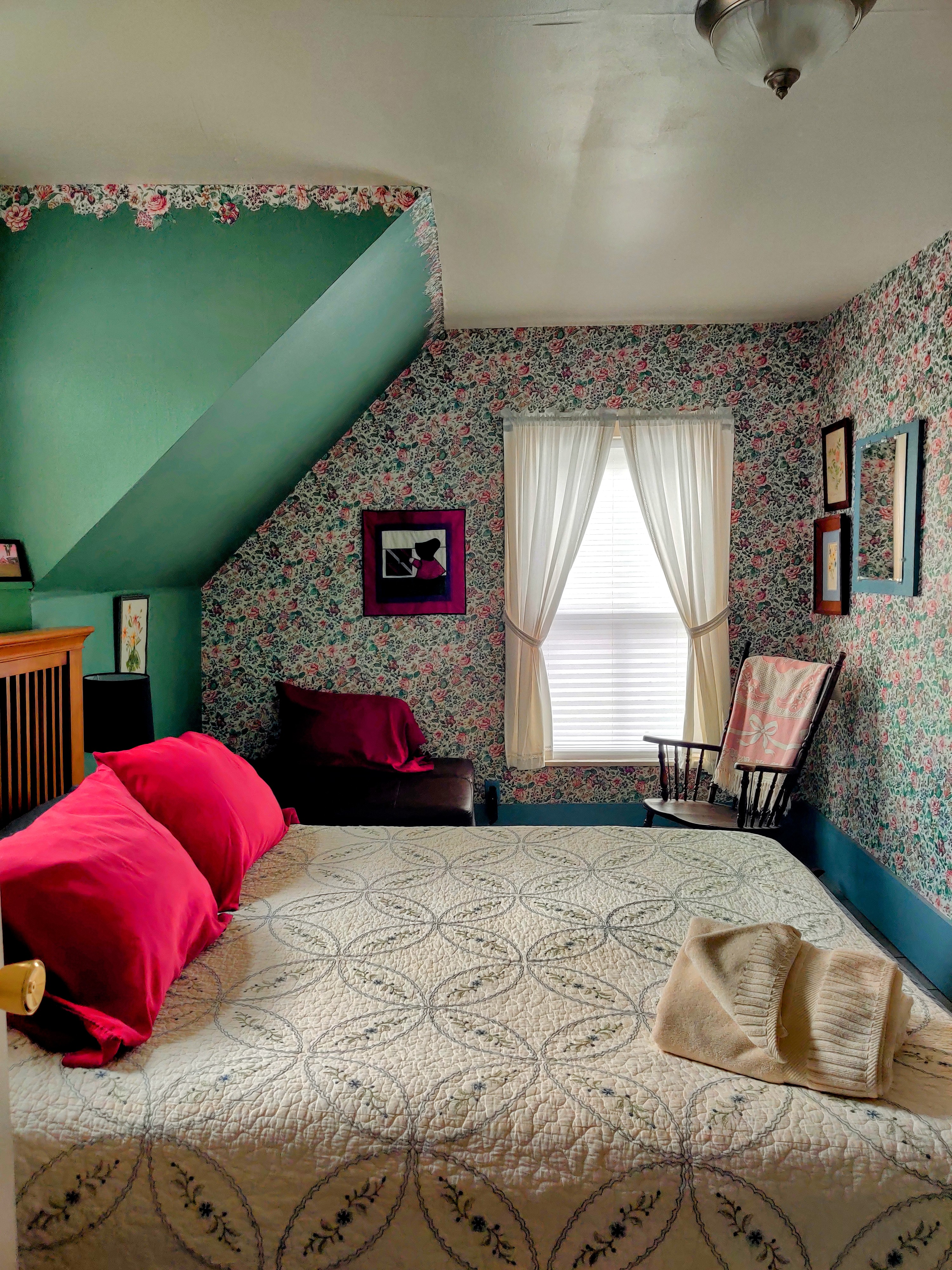 Vermont Farm Bed & Breakfast: Liberty Hill Farm & Inn in Rochester, VT Vermont Farm Bed & Breakfast: Liberty Hill Farm & Inn in Rochester, VT