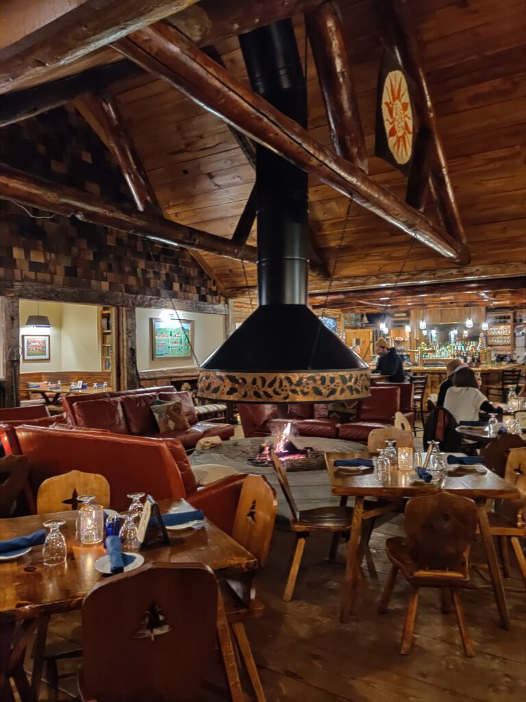 7 Best Restaurants in Vermont & Places to Eat johnny seesaw firepit