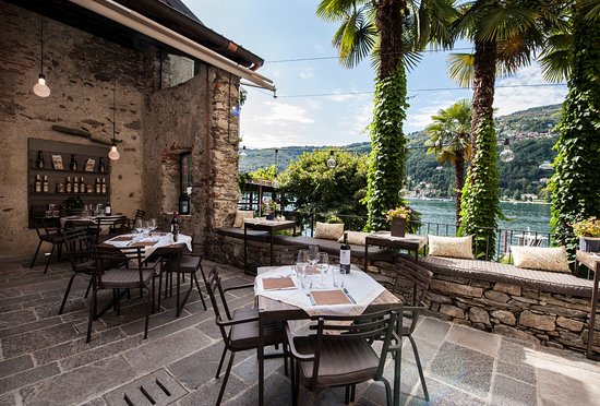 Isola Bella Lago Maggiore restaurant cafe caffeterria della torre