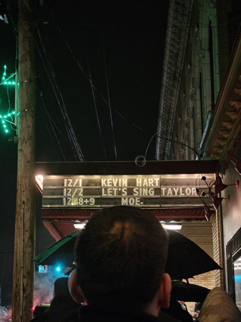 A Night at The Capitol Theatre, Port Chester