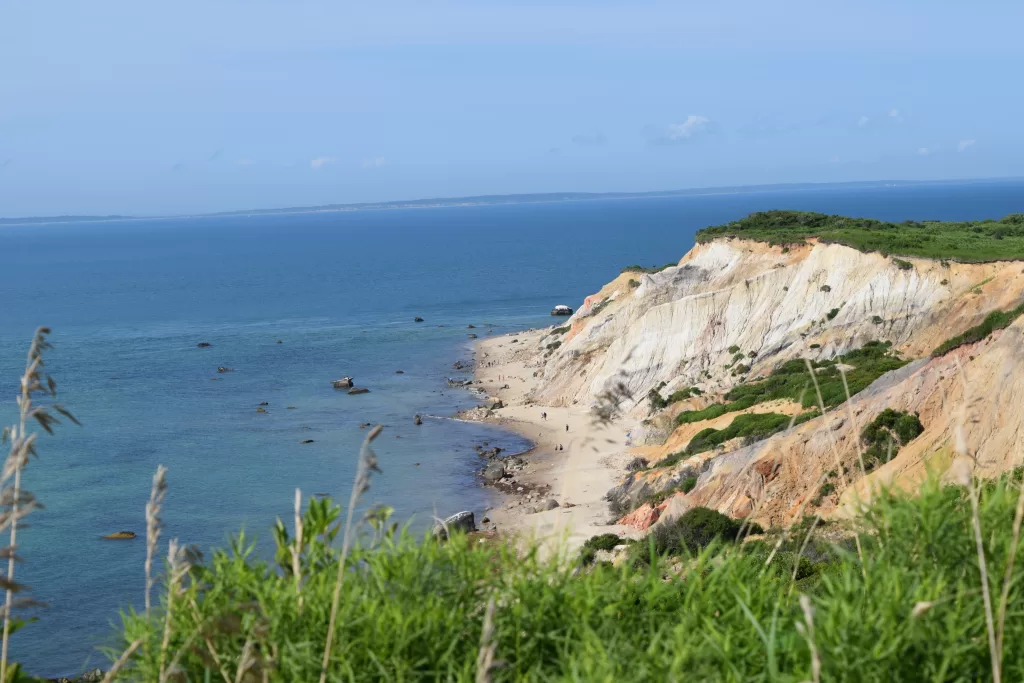 How to Spend 2-3 Days on Martha's Vineyard: A Long Weekend Itinerary aquinnah gay head cliffs