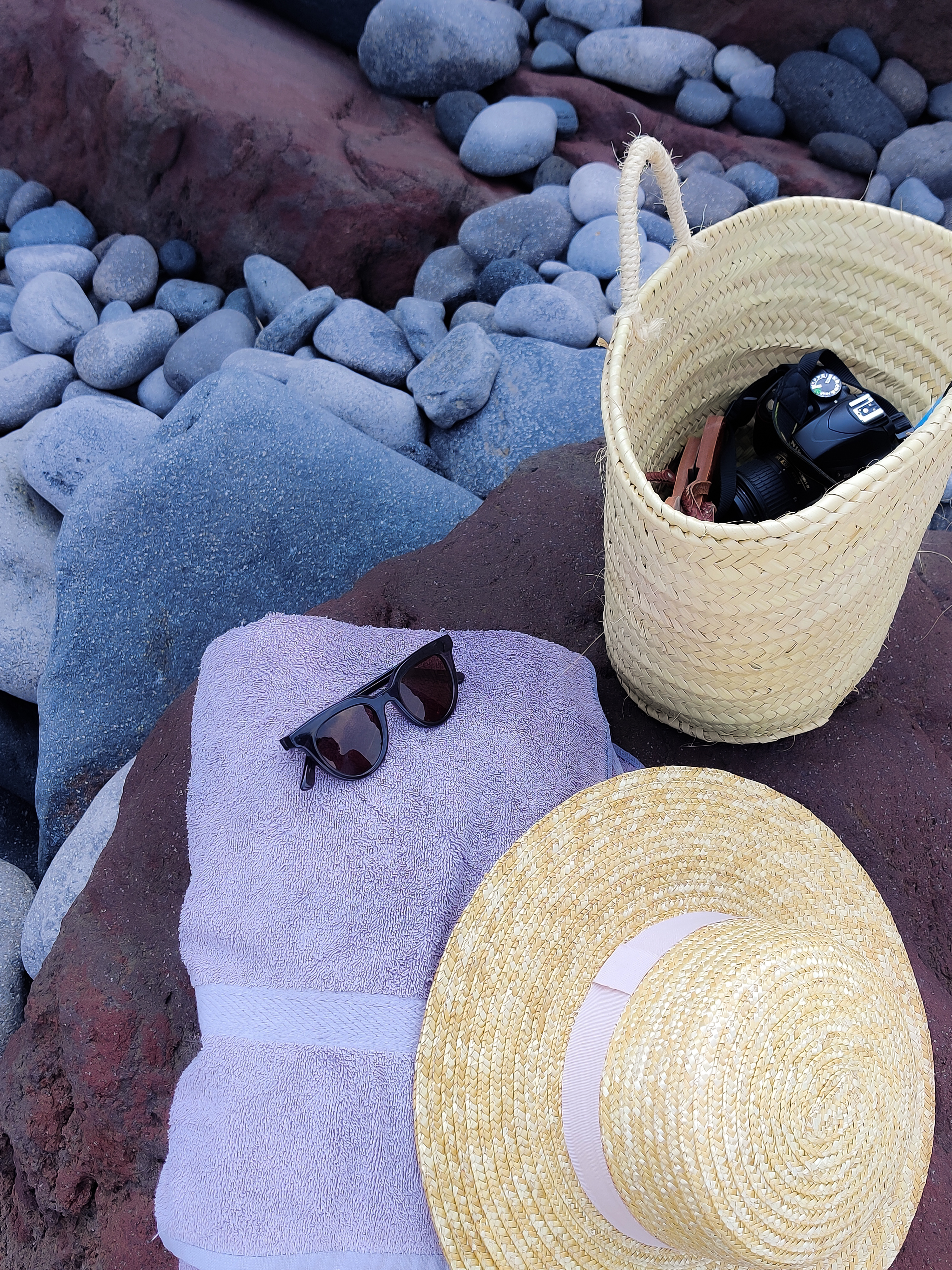 What to Do in Salina, Sicily: A 3 Day Itinerary scario spiaggia