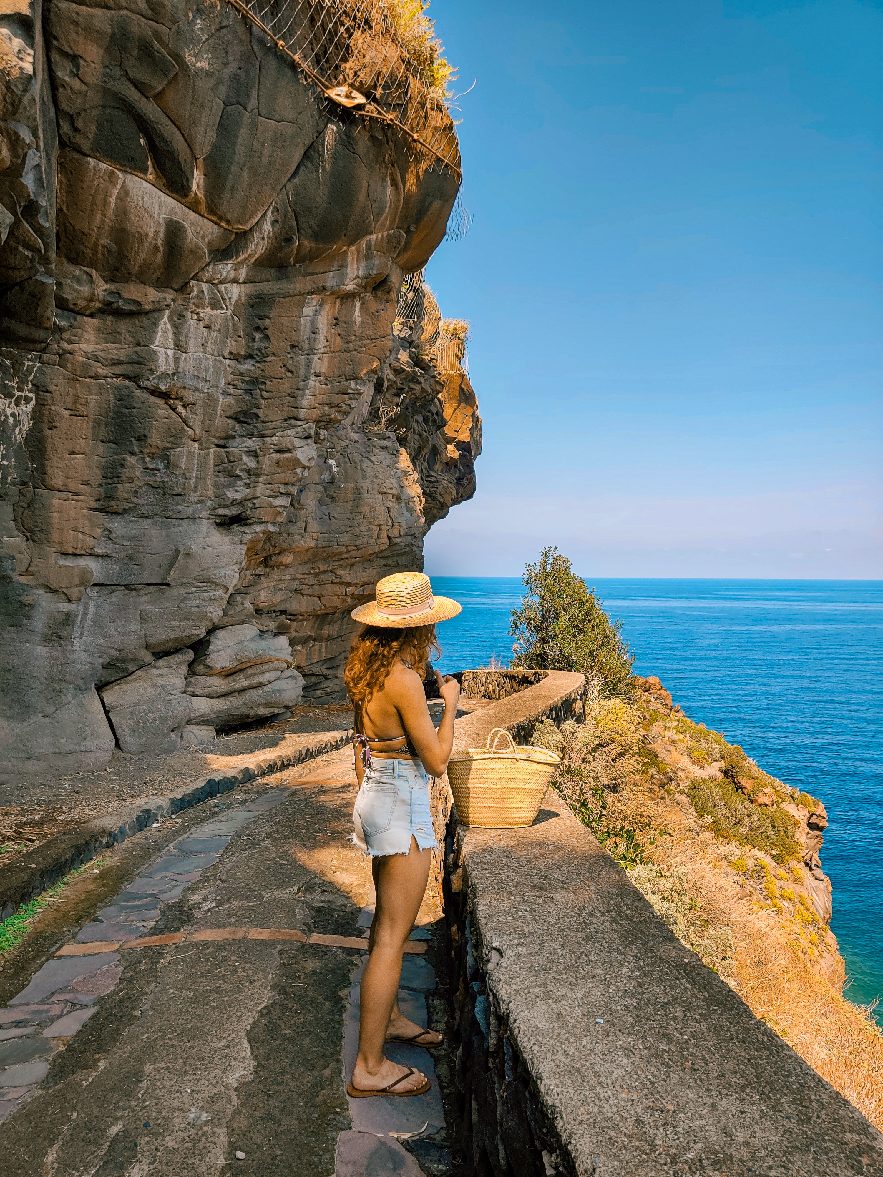 What to Expect at Spiaggia dello Scario Beach in Malfa, Salina