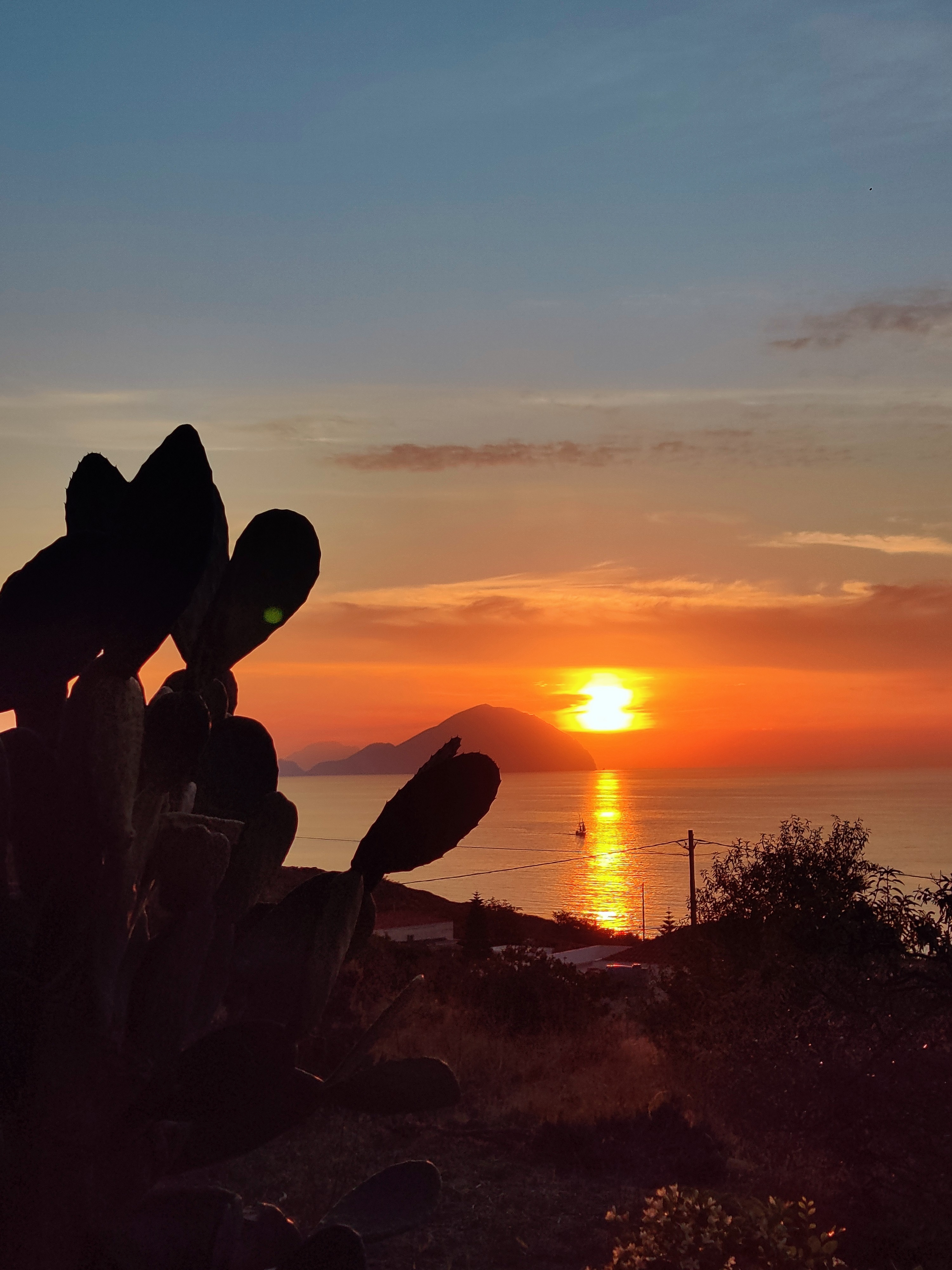 What to Do in Salina, Sicily: A 3 Day Itinerary pollara la locanda del postino cena dinner