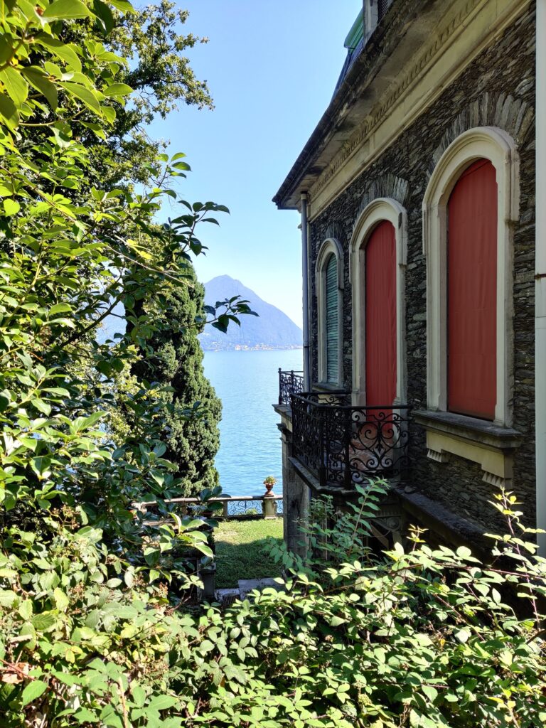 An abandoned 19th-century 'ghost villa' along the Pallanza lakeside walking path